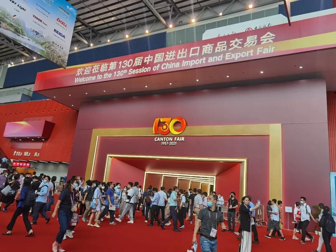 华艺卫浴在广交会现场频频收获好评1.jpg
